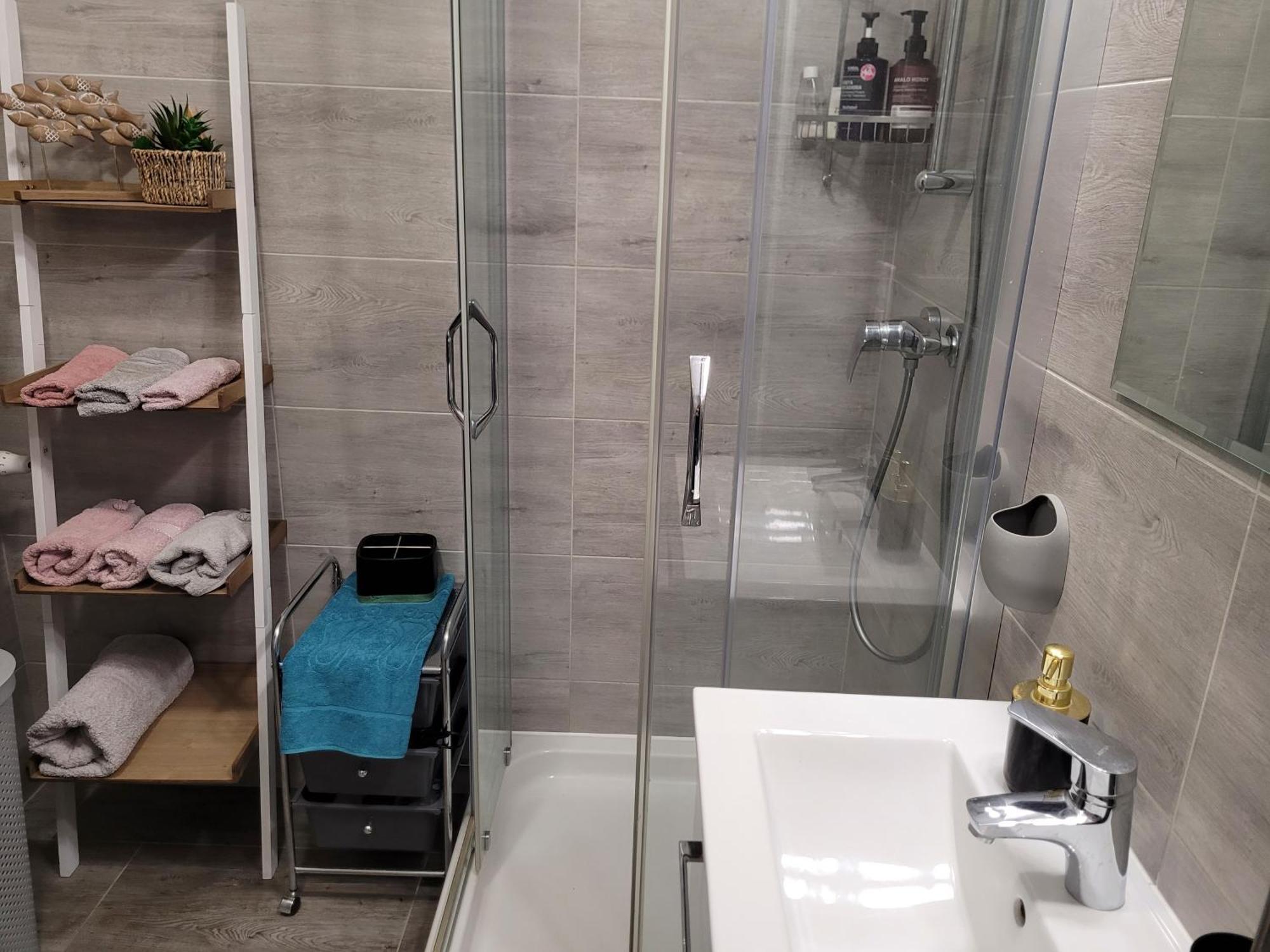 Apartament Lilla 耶莱尼亚古拉 外观 照片